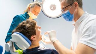 Ecco la proposta dei dentisti che va oltre la polizza sanitaria